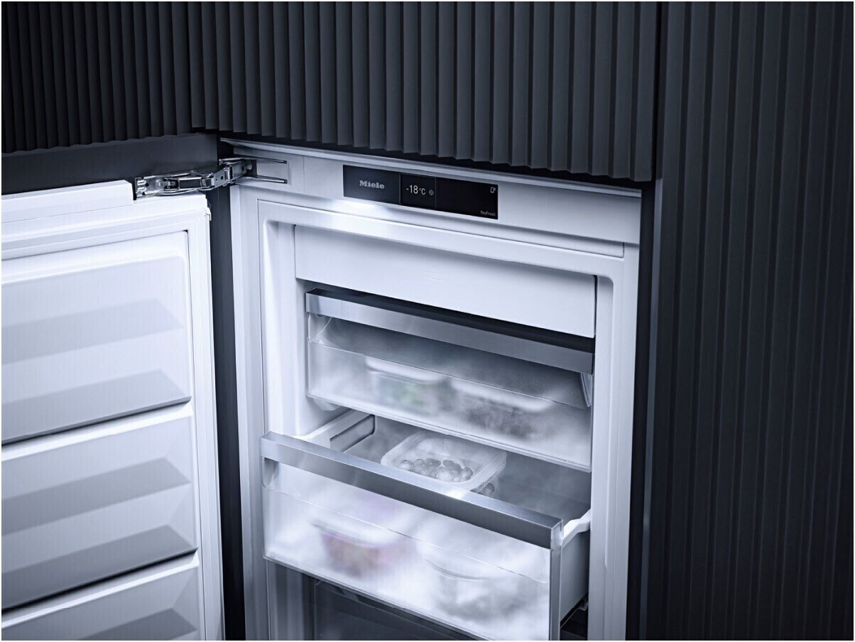 Встраиваемый морозильник Miele FNS 7794 E